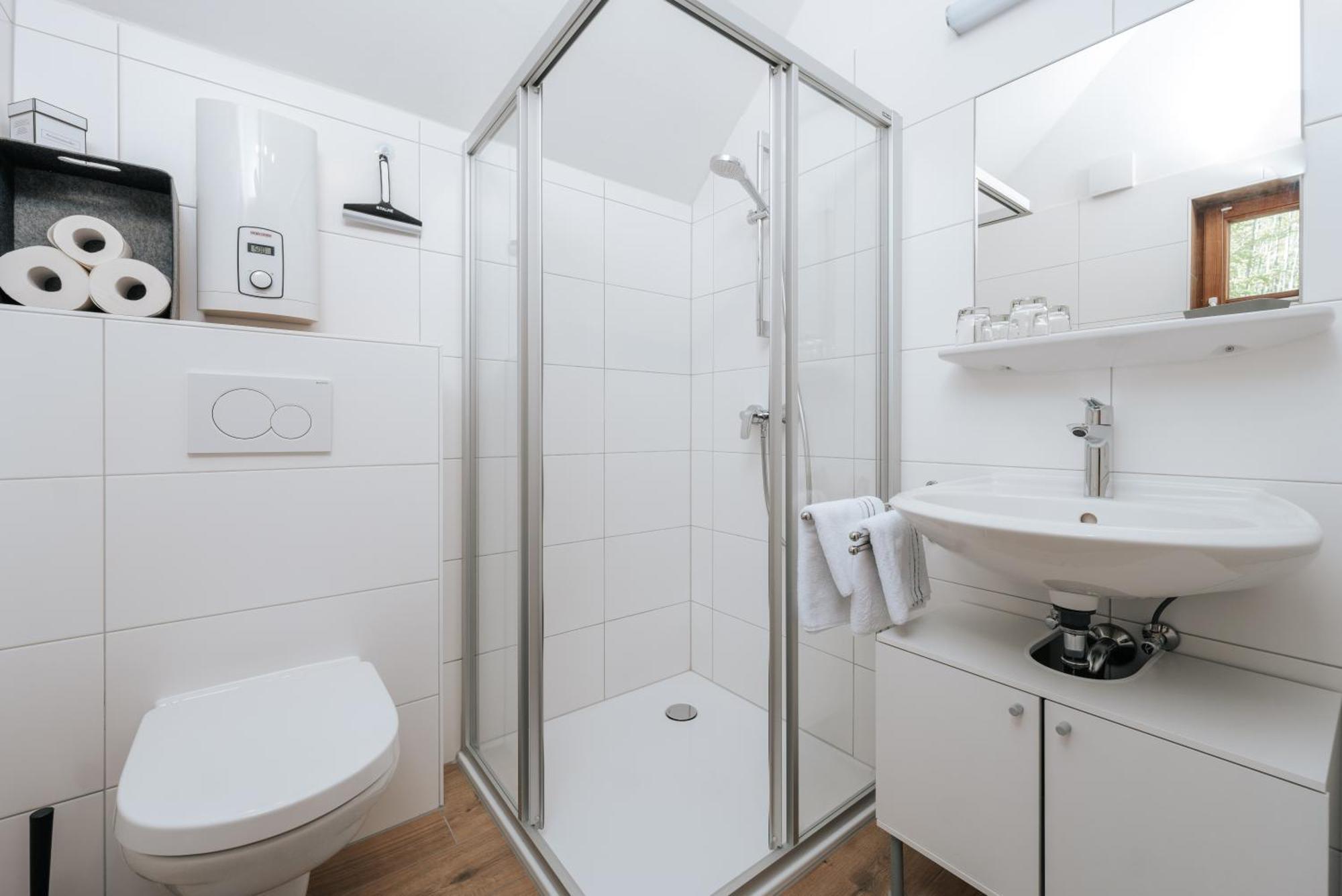 Fuerstenstueberl Grundlsee Room photo
